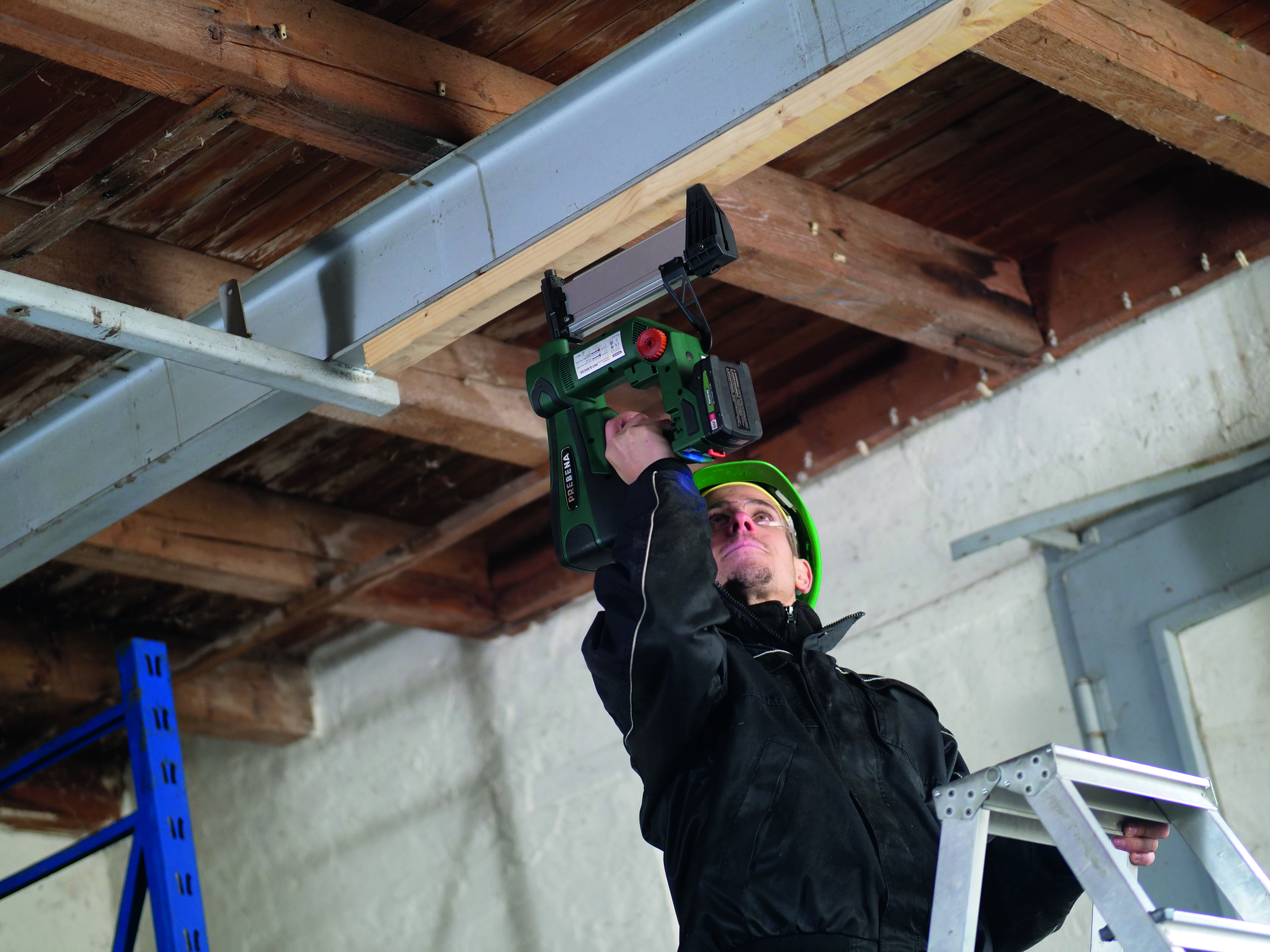 PKT-8-RHC65-SET22 Stahl-Betonnagler für Nägel Type RHC von 40 – 65 mm inkl. 2 Stck. AKKU18-2,0-LI-POWER + AKKU-STATION12-36