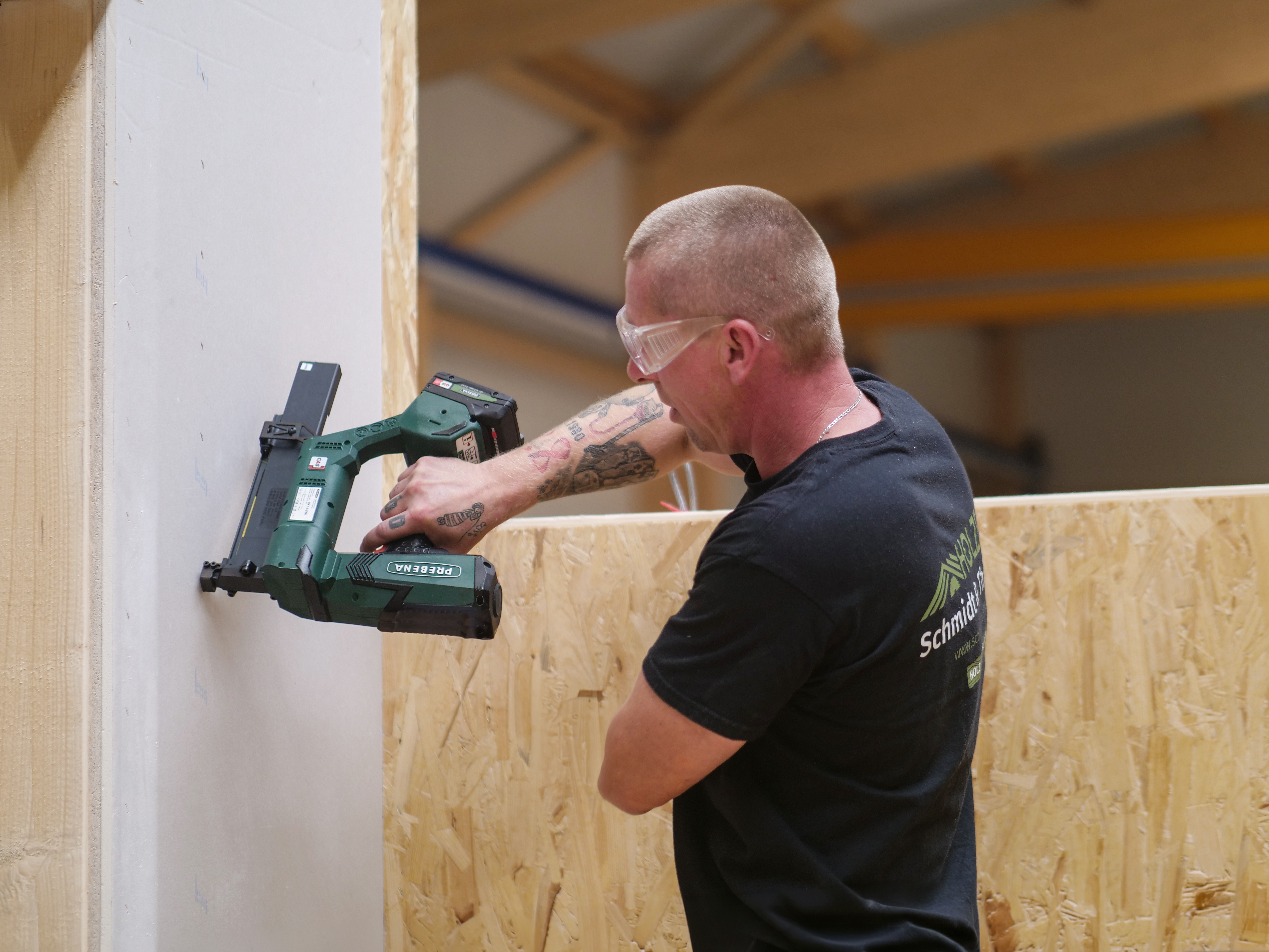 PKT-5-Z50-SET22 Akku-Nagler für Bauklammern von 16-50mm mit Akku und Ladestation