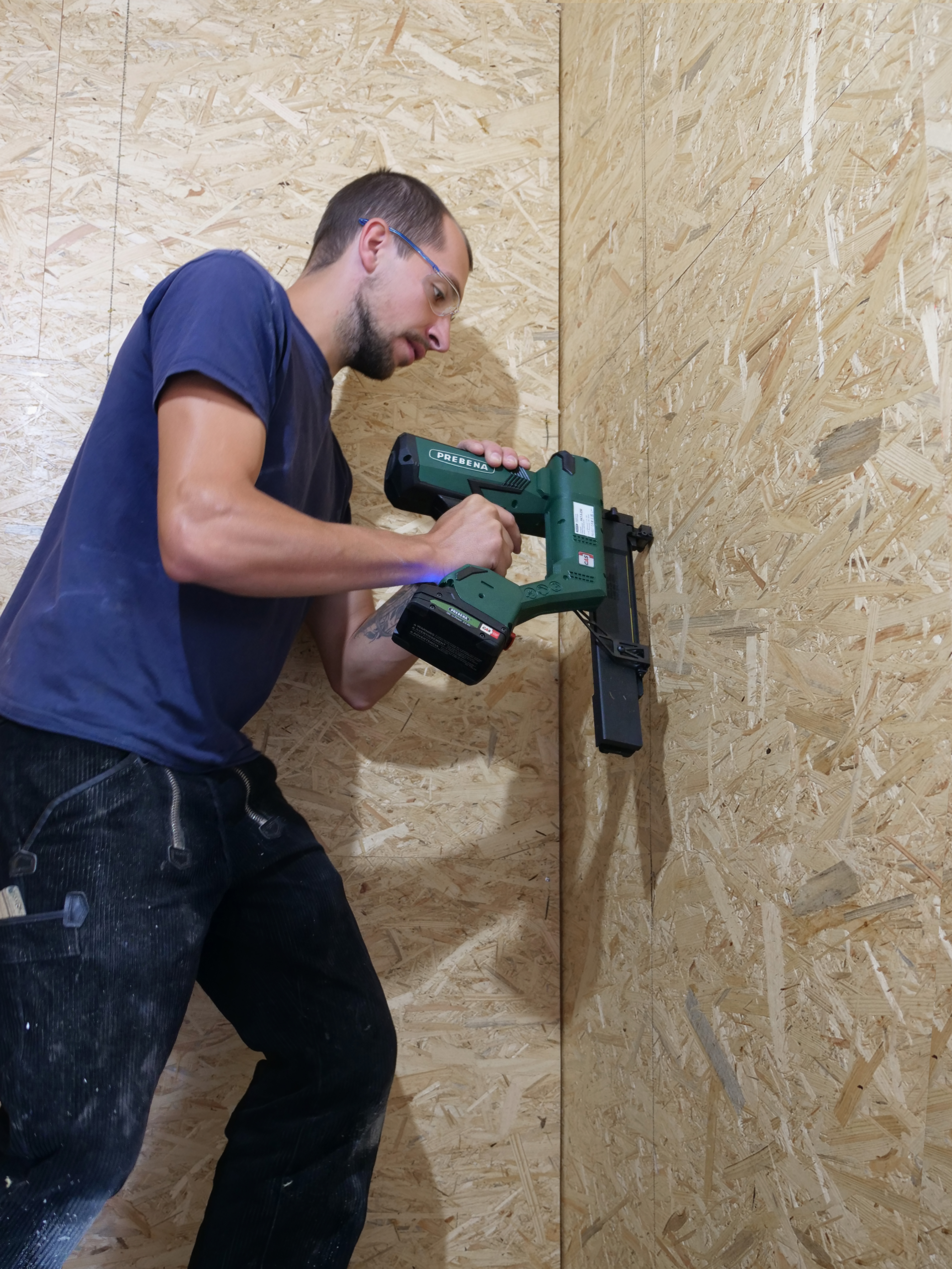 PKT-5-Z50-SET22 Akku-Nagler für Bauklammern von 16-50mm mit Akku und Ladestation